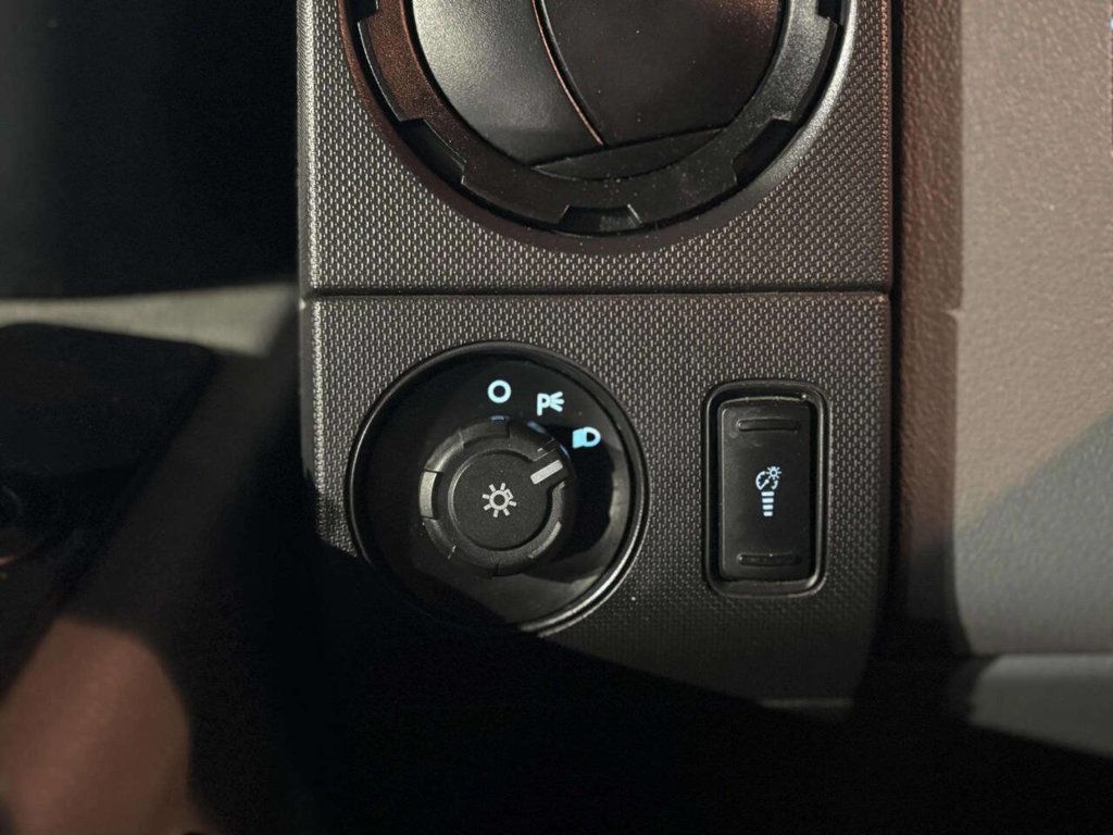 2012 Ford Super Duty F-250 SRW XL 4x4 4dr SuperCab 8 ft. LB Pickup - 22978235 - 25