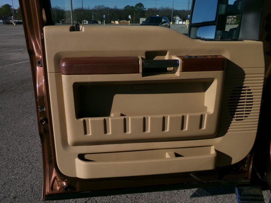 2012 Ford Super Duty F-350 DRW 4WD Crew Cab 172" King Ranch - 22956695 - 20