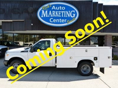 2012 Ford Super Duty F-350 DRW Cab-Chassis