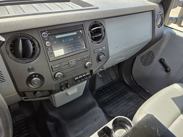 2012 Ford Super Duty F-350 SRW 2WD Reg Cab 137" XL - 22963590 - 17