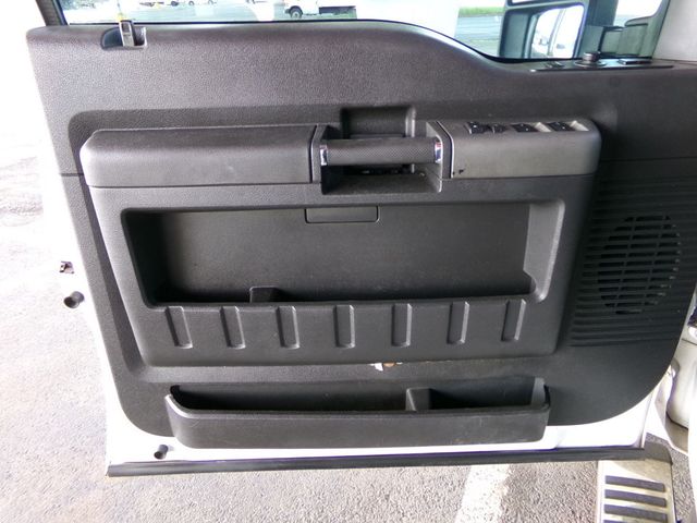 2012 Ford Super Duty F-450 DRW 4WD Crew Cab 172" Lariat - 22994697 - 8