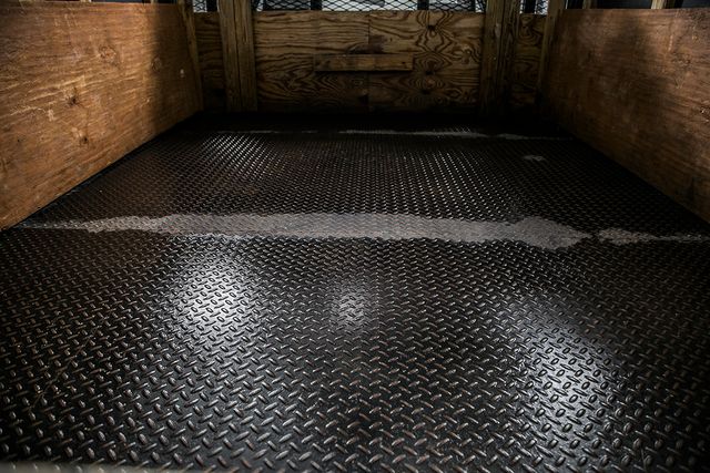 2012 Ford Super Duty F-450 DRW Cab-Chassis F450 REG CAB XL * 6.7 POWERSTROKE * 10' STAKE BODY * 1 OWNER - 16588093 - 13