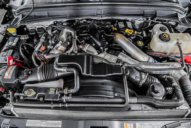 2012 Ford Super Duty F-450 DRW Cab-Chassis F450 REG CAB XL * 6.7 POWERSTROKE * 10' STAKE BODY * 1 OWNER - 16588093 - 19