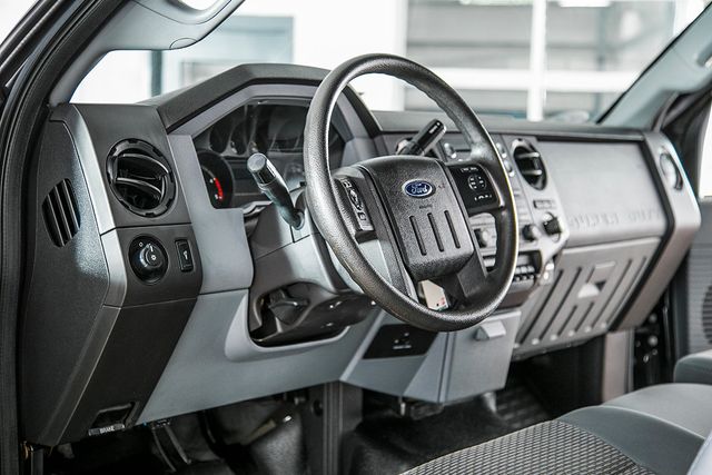 2012 Ford Super Duty F-450 DRW Cab-Chassis F450 REG CAB XL * 6.7 POWERSTROKE * 10' STAKE BODY * 1 OWNER - 16588093 - 20