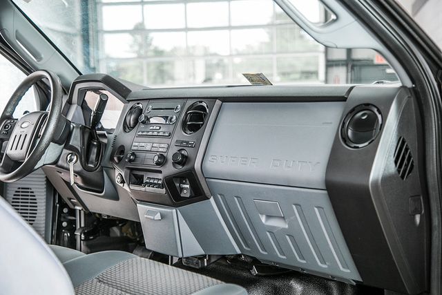 2012 Ford Super Duty F-450 DRW Cab-Chassis F450 REG CAB XL * 6.7 POWERSTROKE * 10' STAKE BODY * 1 OWNER - 16588093 - 21