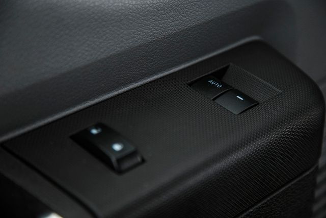 2012 Ford Super Duty F-450 DRW Cab-Chassis F450 REG CAB XL * 6.7 POWERSTROKE * 10' STAKE BODY * 1 OWNER - 16588093 - 29