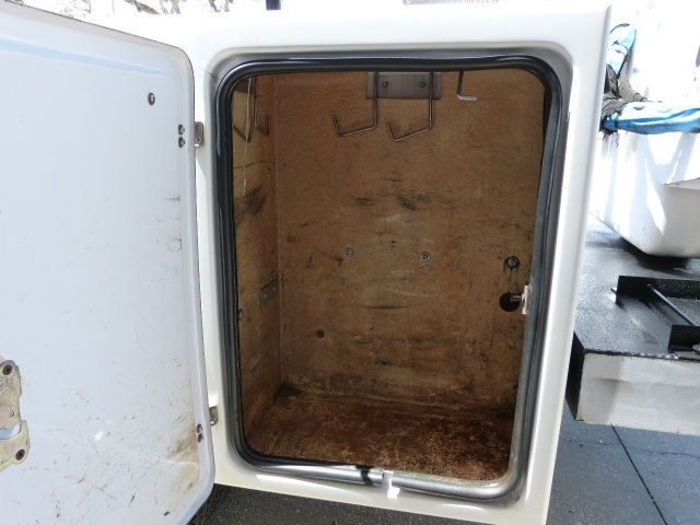 2012 Ford Super Duty F-550 DRW 6.8L V10 GAS*XL*2WD*REG CAB*37FT. PLATFORM HEIGHT "ALTEC" BUCKET - 23008067 - 18