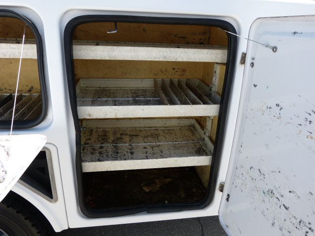 2012 Ford Super Duty F-550 DRW 6.8L V10 GAS*XL*2WD*REG CAB*37FT. PLATFORM HEIGHT "ALTEC" BUCKET - 23008067 - 23
