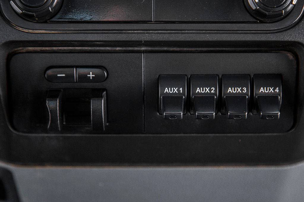 2012 Ford Super Duty F-550 DRW F-550 CREW CAB 4X4 FLAT BED - 15537887 - 24