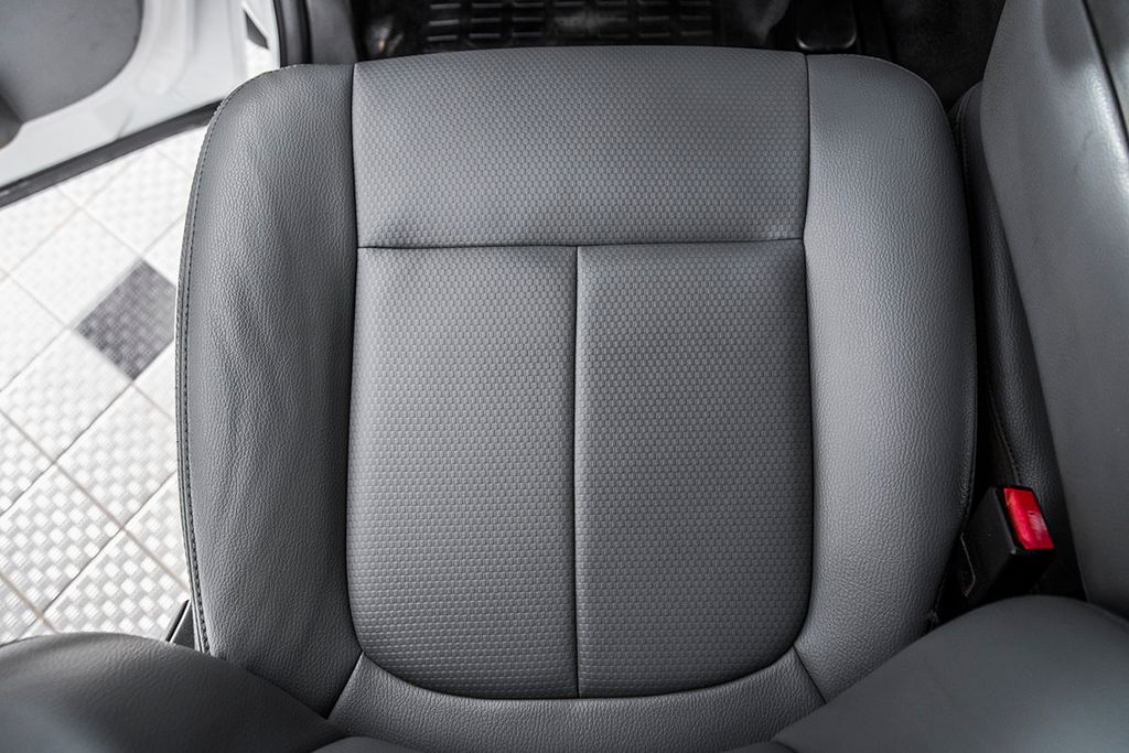 2012 Ford Super Duty F-550 DRW F-550 CREW CAB 4X4 FLAT BED - 15537887 - 28