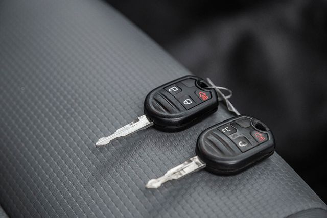 2012 Ford Super Duty F-550 DRW F-550 CREW CAB 4X4 FLAT BED - 15537887 - 36