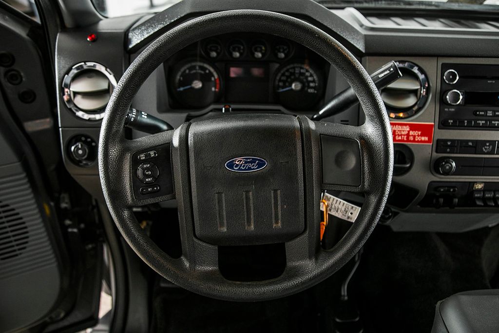 2012 Ford Super Duty F-550 DRW F-550 EXT CAB 4X4 * 6.8 V10 * 12' LANDSCAPE DUMP * LIFTGATE  - 15543795 - 26