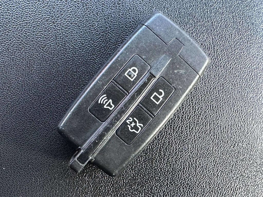 2012 Ford Taurus 4dr Sedan Limited FWD - 23000004 - 32