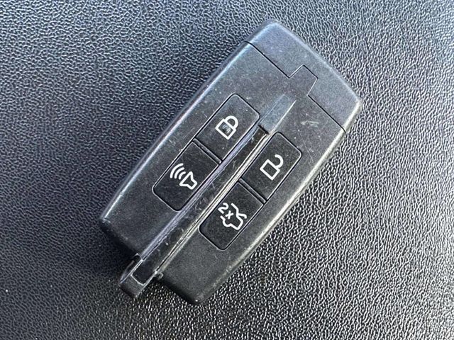 2012 Ford Taurus 4dr Sedan Limited FWD - 23000004 - 32