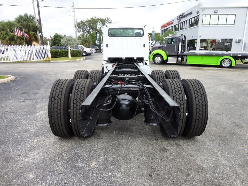 2012 Freightliner BUSINESS CLASS M2 52,000LB GVWR TANDEM AXLE CHASSIS.. - 20032861 - 7