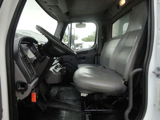 2012 Freightliner BUSINESS CLASS M2 106 24FT DRY BOX TRUCK. MOVING TRUCK.. UNDER CDL - 21593359 - 24
