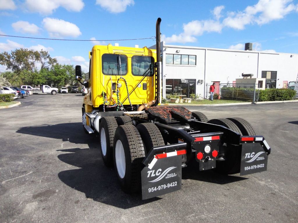 2012 Freightliner Cascadia CA125 TANDEM AXLE DAY CAB. - 18603739 - 6