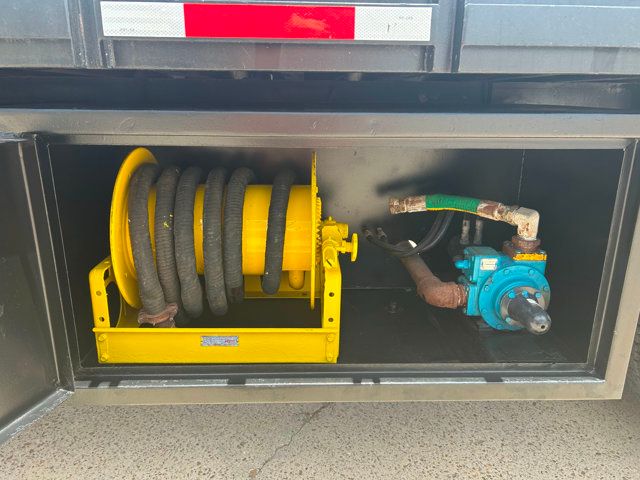 2012 Freightliner M2 106 Flatbed 4x2 - 14884430 - 11