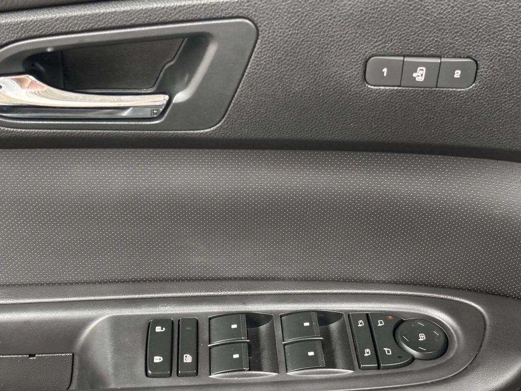 2012 GMC Acadia AWD 4dr Denali - 23014695 - 30