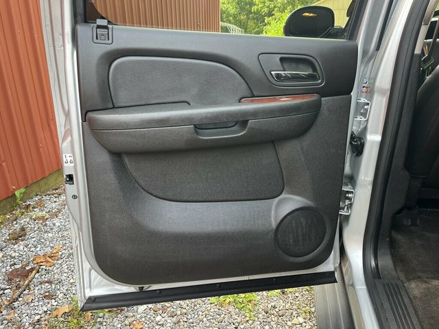 2012 GMC Yukon XL 4WD 4dr 1500 SLT - 23072857 - 45