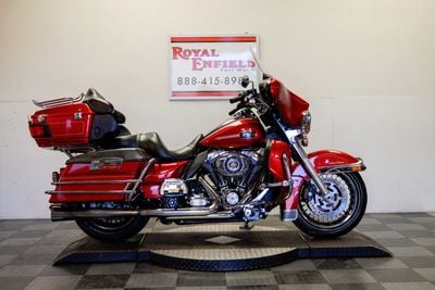 2012 Harley-Davidson FLHTCU Ultra Classic - 1HD1FCM11CB610519