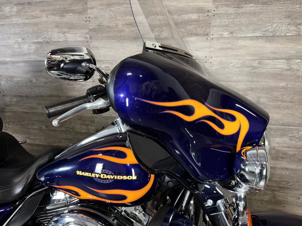 2012 Harley-Davidson FLHTCU Ultra Classic Electra Glide One Owner! - 22921563 - 3
