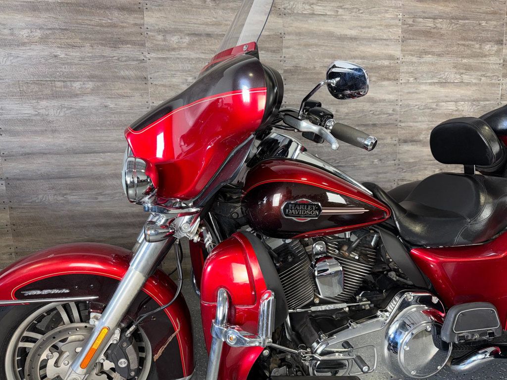 2012 Harley-Davidson FLHTCUTG Triglide Ultra Classic One Owner! - 23024442 - 14