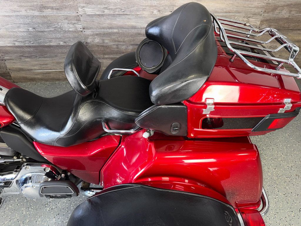 2012 Harley-Davidson FLHTCUTG Triglide Ultra Classic One Owner! - 23024442 - 15