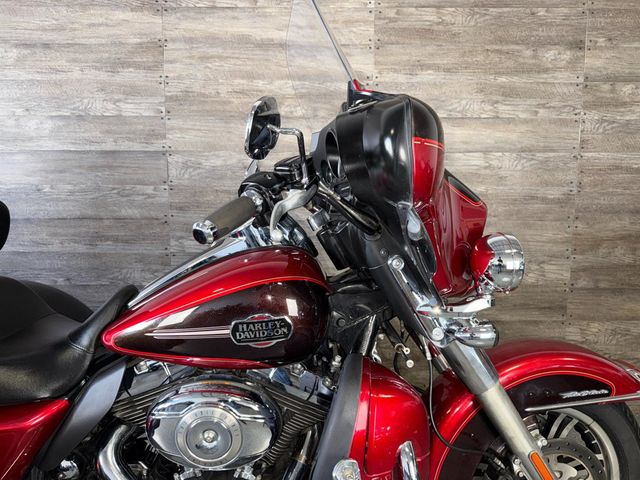 2012 Harley-Davidson FLHTCUTG Triglide Ultra Classic One Owner! - 23024442 - 5