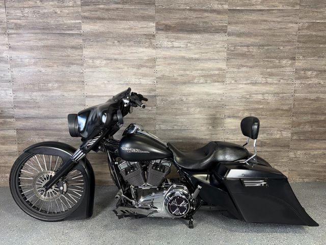 2012 Harley-Davidson FLHX Street Glide Custom! - 23001542 - 11