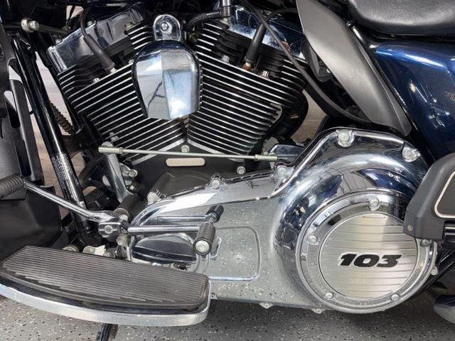 2012 Harley-Davidson FLTRU Road Glide Ultra LOW MILES! - 22977999 - 13