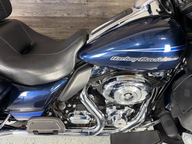 2012 Harley-Davidson FLTRU Road Glide Ultra LOW MILES! - 22977999 - 6