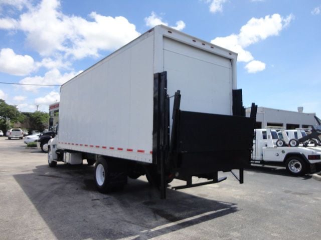 2012 HINO 268A 24FT DRY BOX TRUCK. CARGO TRUCK. RAIL GATE UNDER CDL - 21469750 - 4