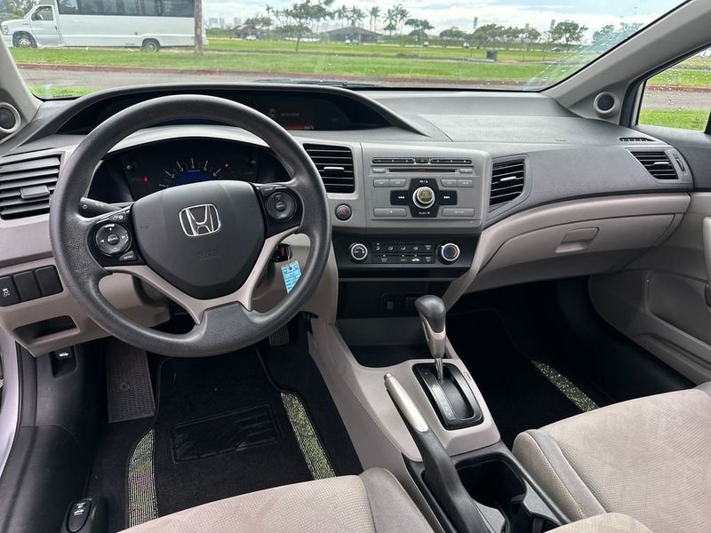 2012 Honda Civic Coupe 2dr Automatic LX - 22972524 - 12