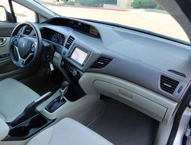 2012 Honda Civic Sedan 4dr Automatic CNG - 22938483 - 6
