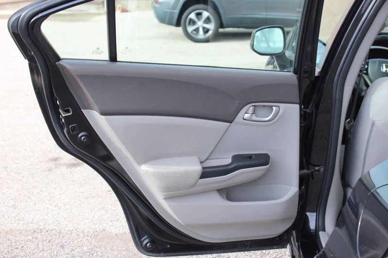 2012 Honda Civic Sedan 4dr Automatic LX - 22890559 - 11