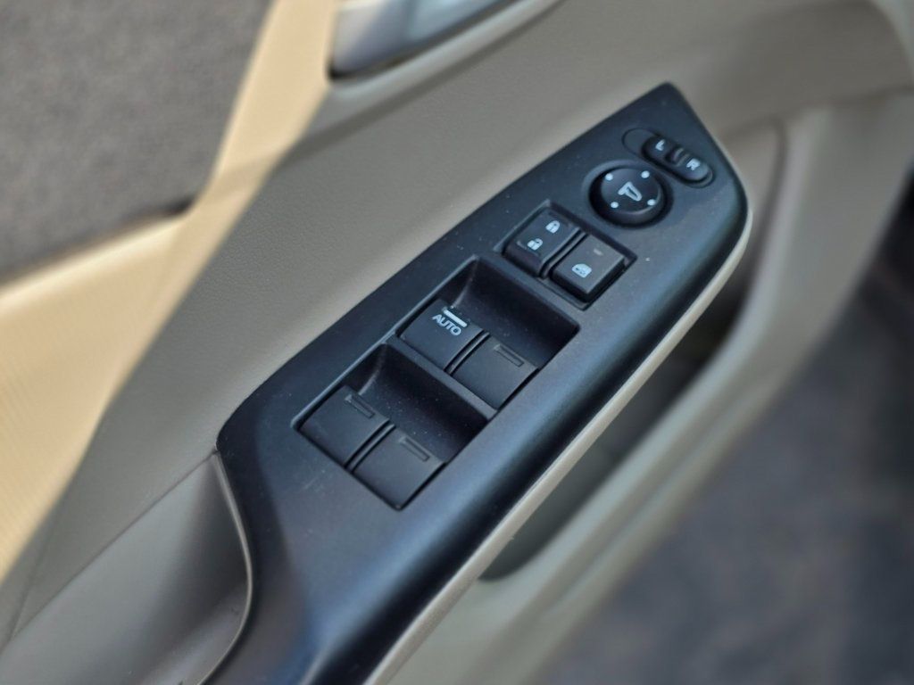 2012 Honda Civic Sedan 4dr Automatic LX - 22975147 - 19