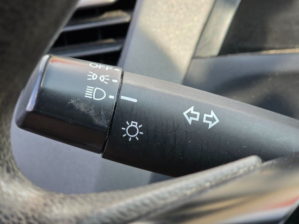 2012 Honda Civic Sedan 4dr Automatic LX - 22975147 - 35