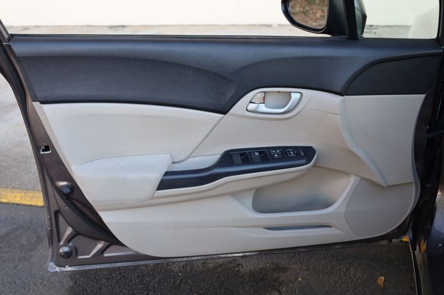 2012 Honda Civic Sedan 4dr Automatic LX - 22976728 - 12