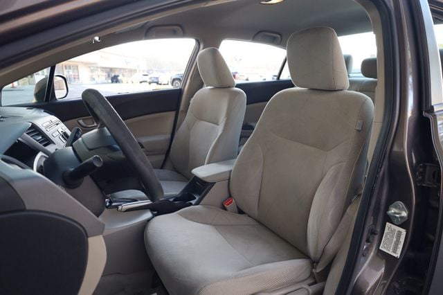 2012 Honda Civic Sedan 4dr Automatic LX - 22976728 - 14