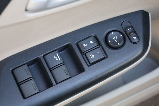 2012 Honda Civic Sedan 4dr Automatic LX - 22976728 - 29