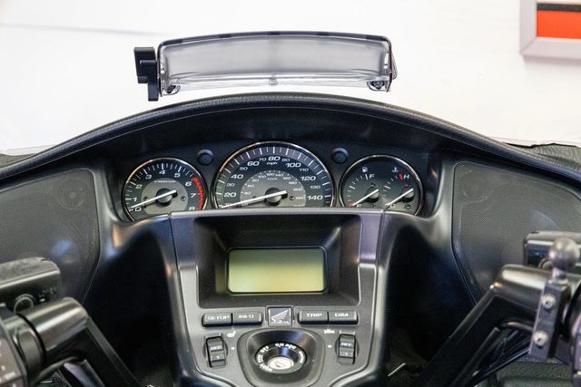 2012 Honda GL1800 GOLDWING NICE TOURING BIKE!!! - 22940645 - 9