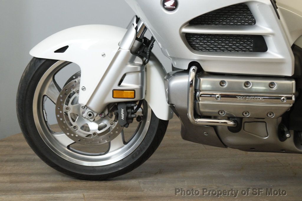 2012 Honda Gold Wing Includes Warranty! - 22909738 - 12