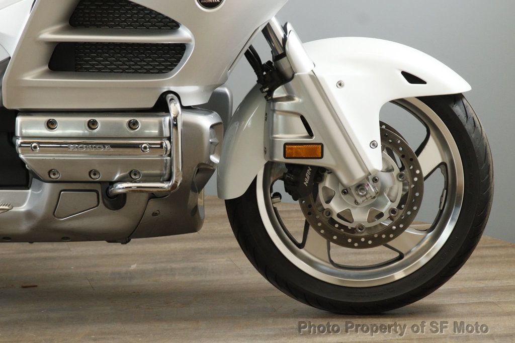 2012 Honda Gold Wing Includes Warranty! - 22909738 - 13