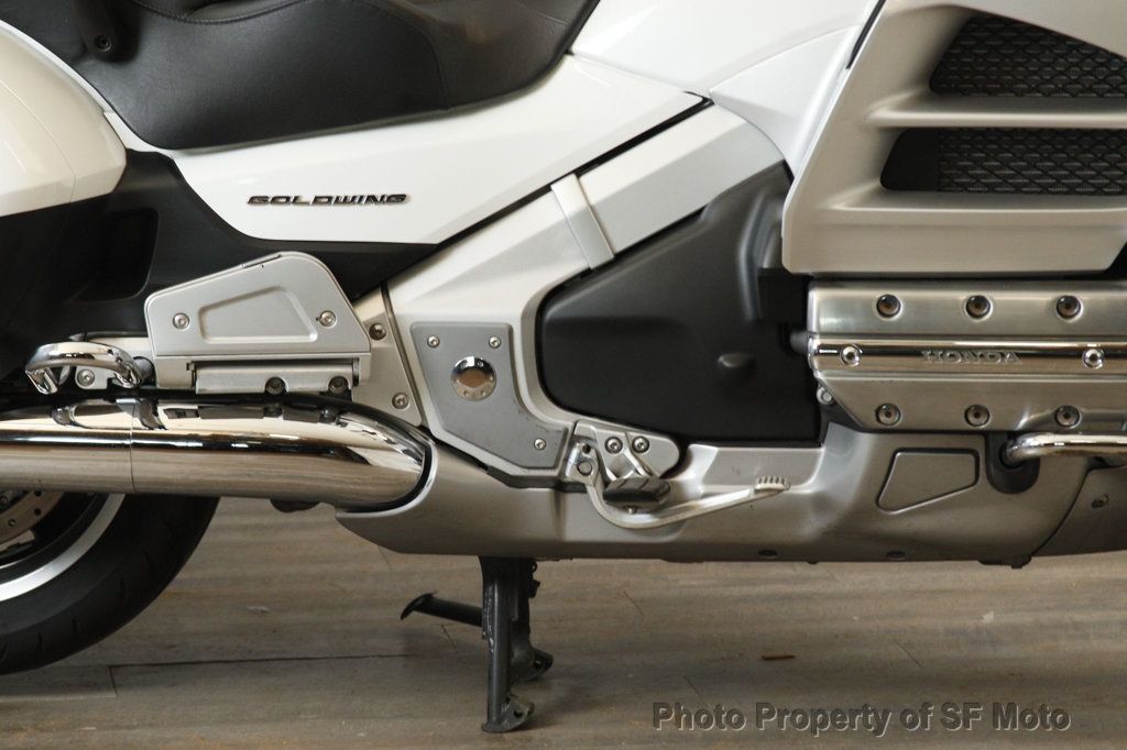 2012 Honda Gold Wing Includes Warranty! - 22909738 - 15