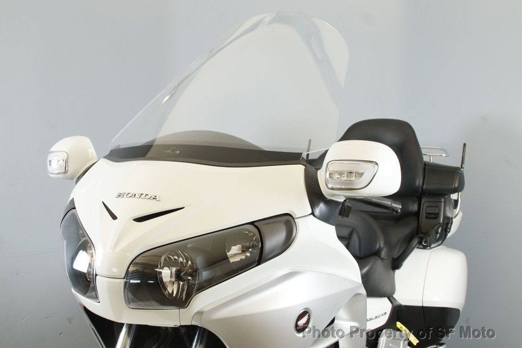 2012 Honda Gold Wing Includes Warranty! - 22909738 - 1