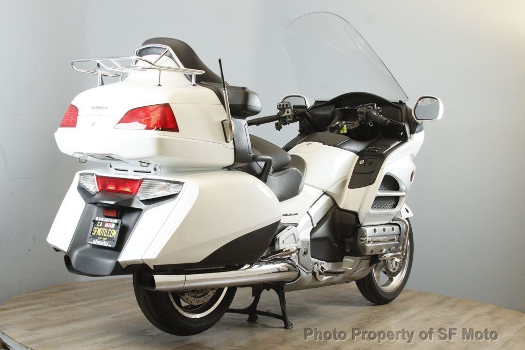 2012 Honda Gold Wing Includes Warranty! - 22909738 - 34