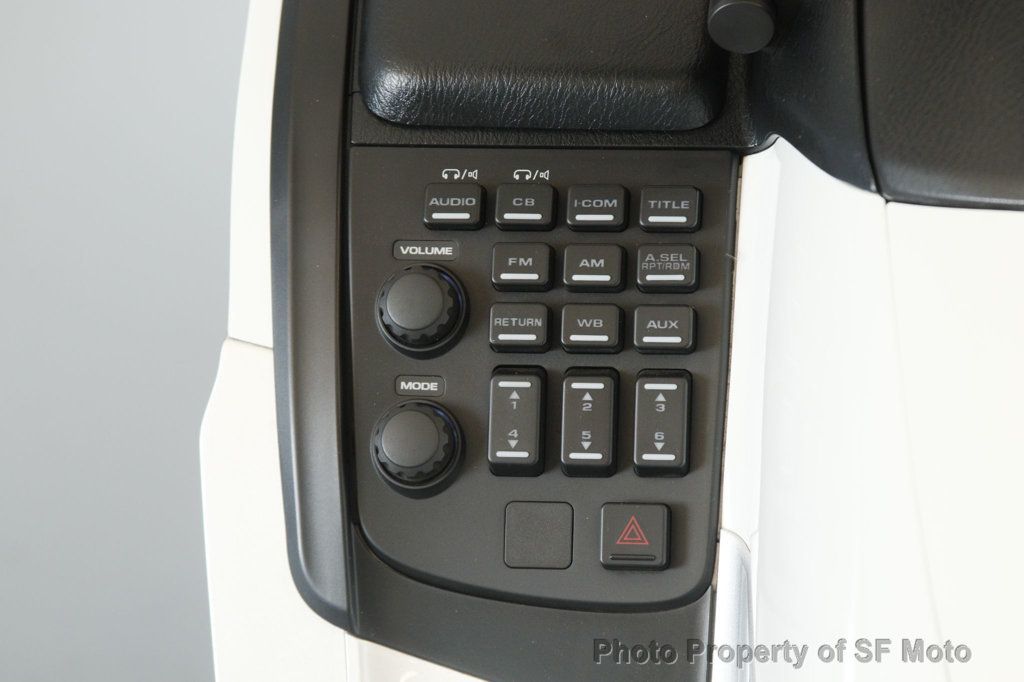 2012 Honda Gold Wing Includes Warranty! - 22909738 - 38