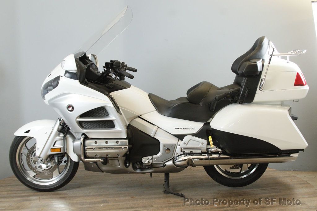 2012 Honda Gold Wing Includes Warranty! - 22909738 - 3