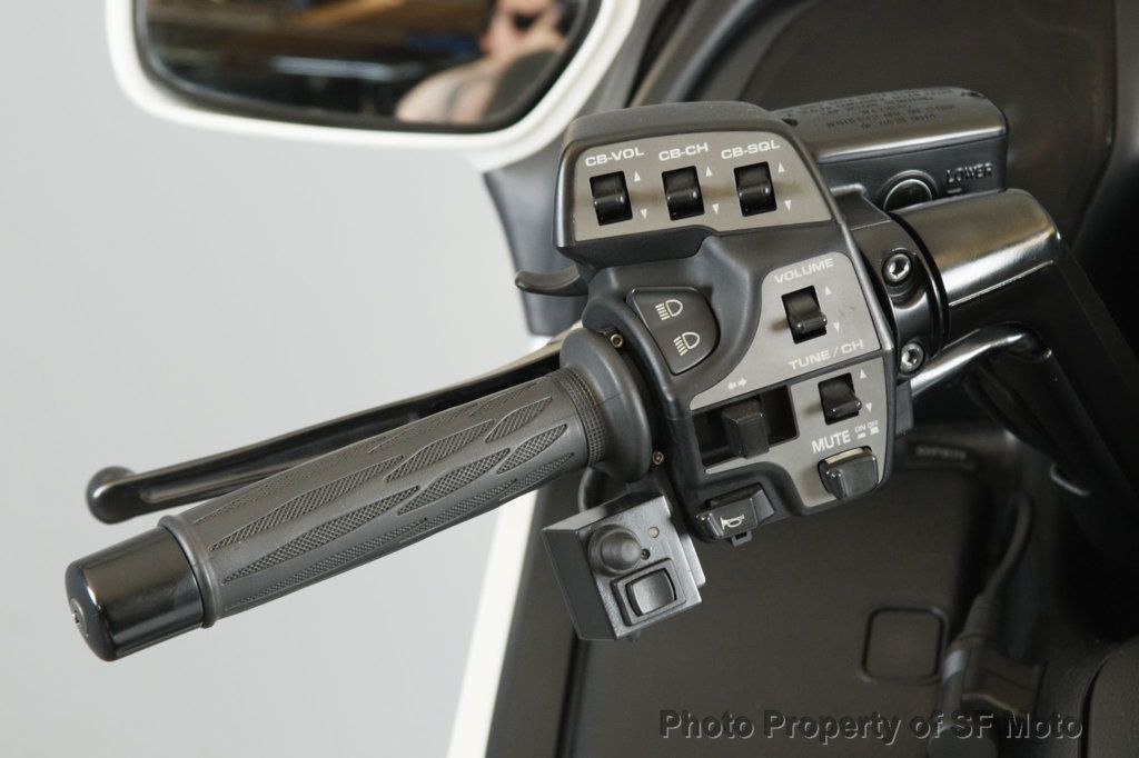 2012 Honda Gold Wing Includes Warranty! - 22909738 - 40